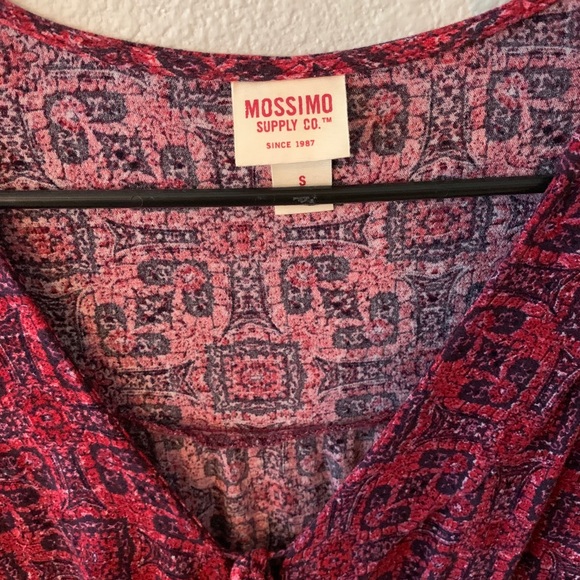 Mossimo top - Picture 2 of 2